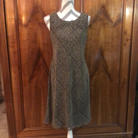 LOFT Dresses & Skirts - Ann Taylor Loft Dress.